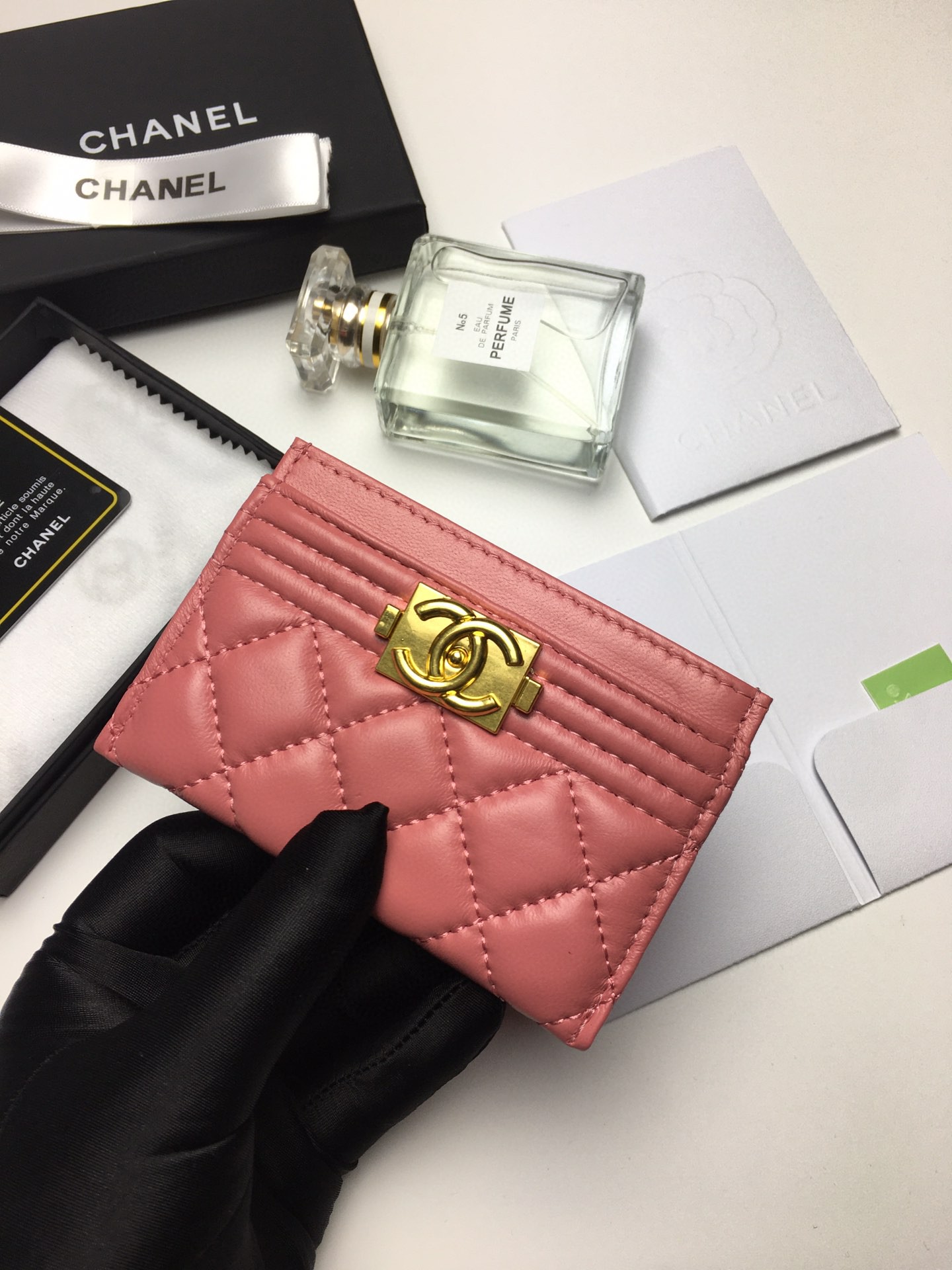 芸能人愛用Chanel シャネル 実物の写真 N品スーパーコピー財布代引き対応国内発送後払い安全必ず届く優良サイト